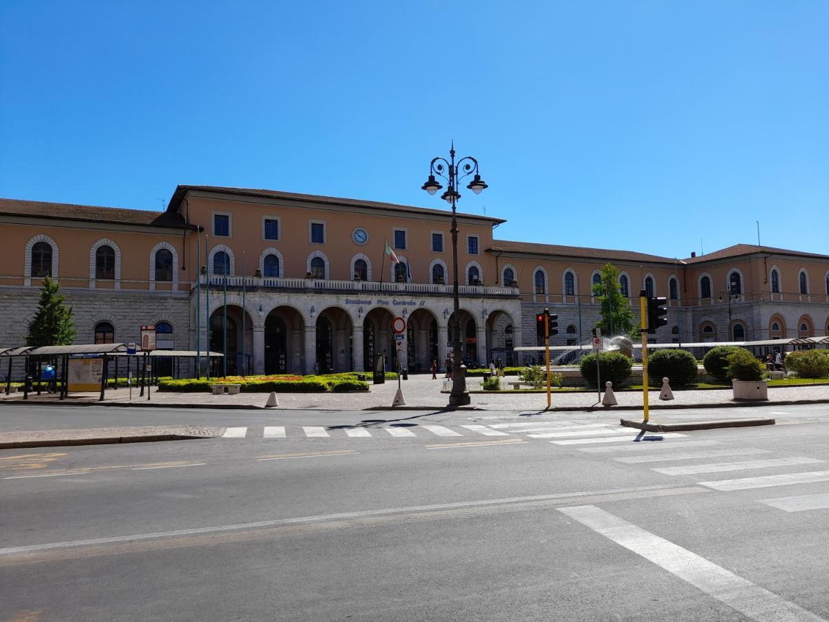 Pisa Train Station Hostel Kültér fotó
