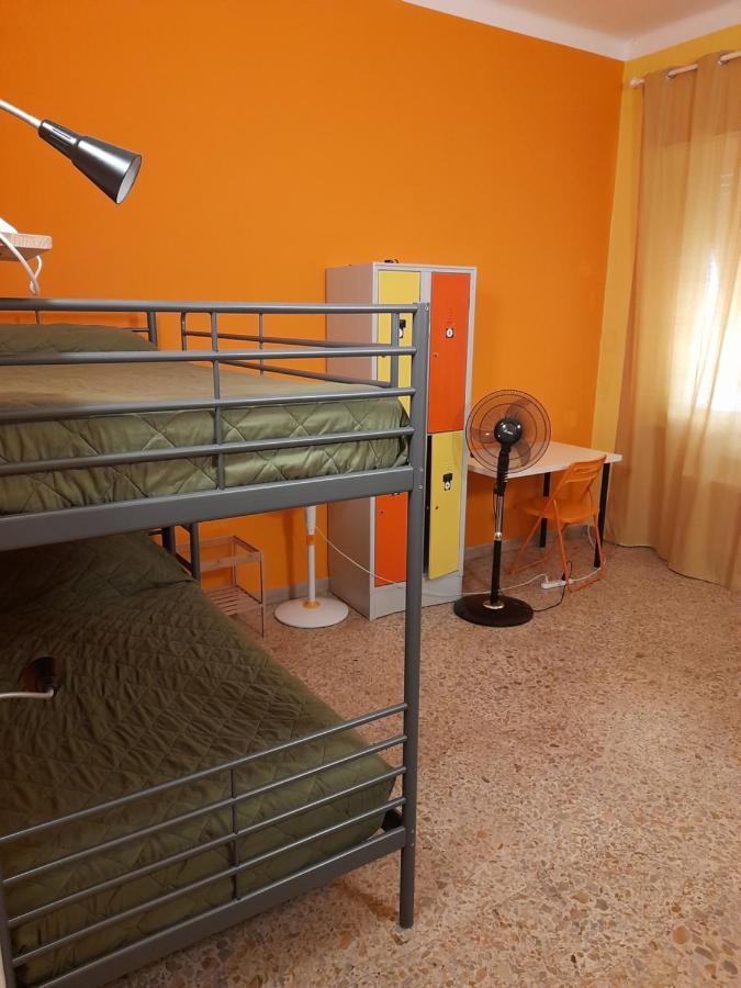 Pisa Train Station Hostel Kültér fotó