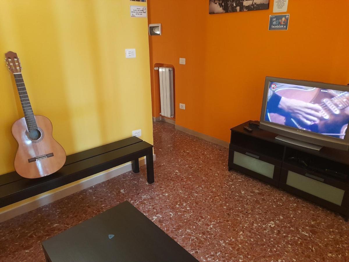 Pisa Train Station Hostel Kültér fotó