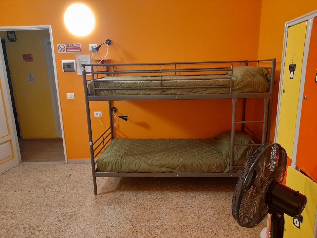 Pisa Train Station Hostel Kültér fotó