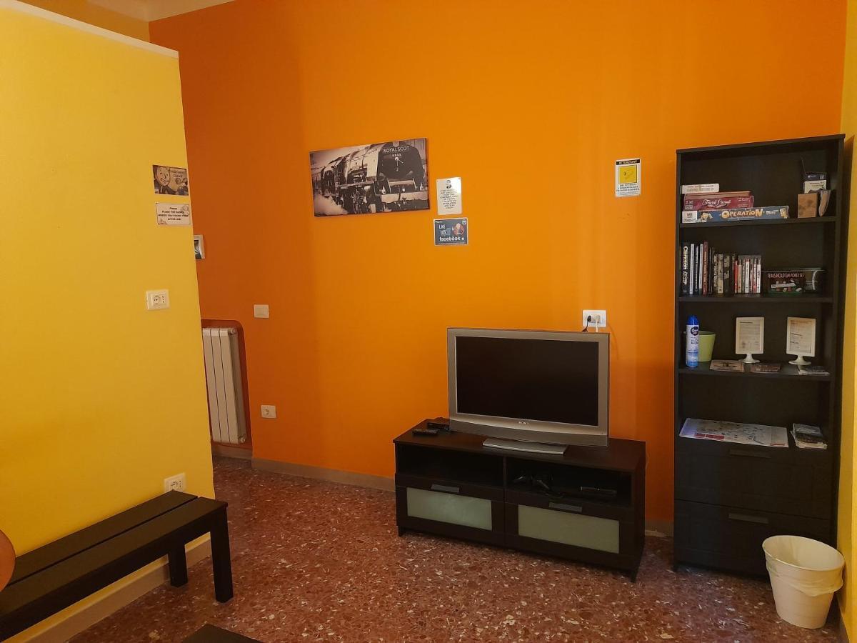 Pisa Train Station Hostel Kültér fotó