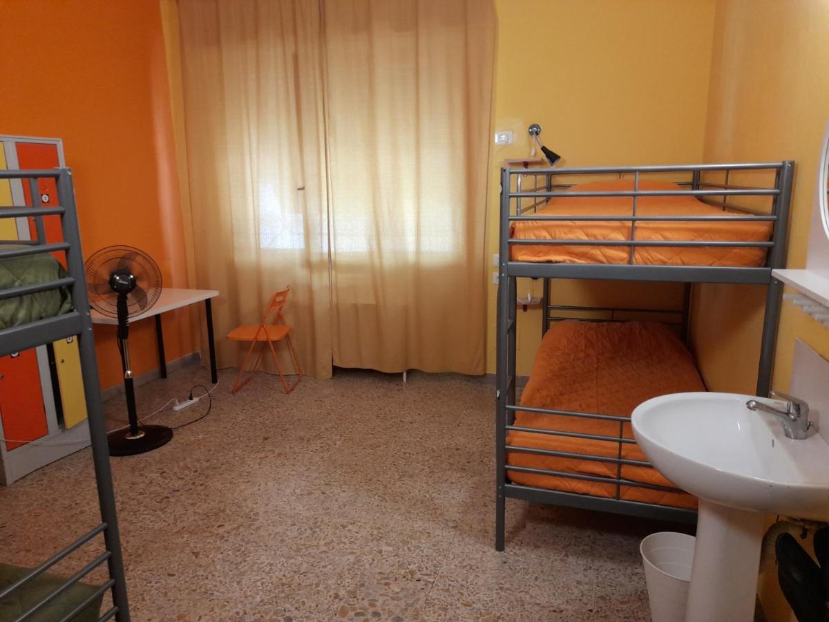 Pisa Train Station Hostel Kültér fotó
