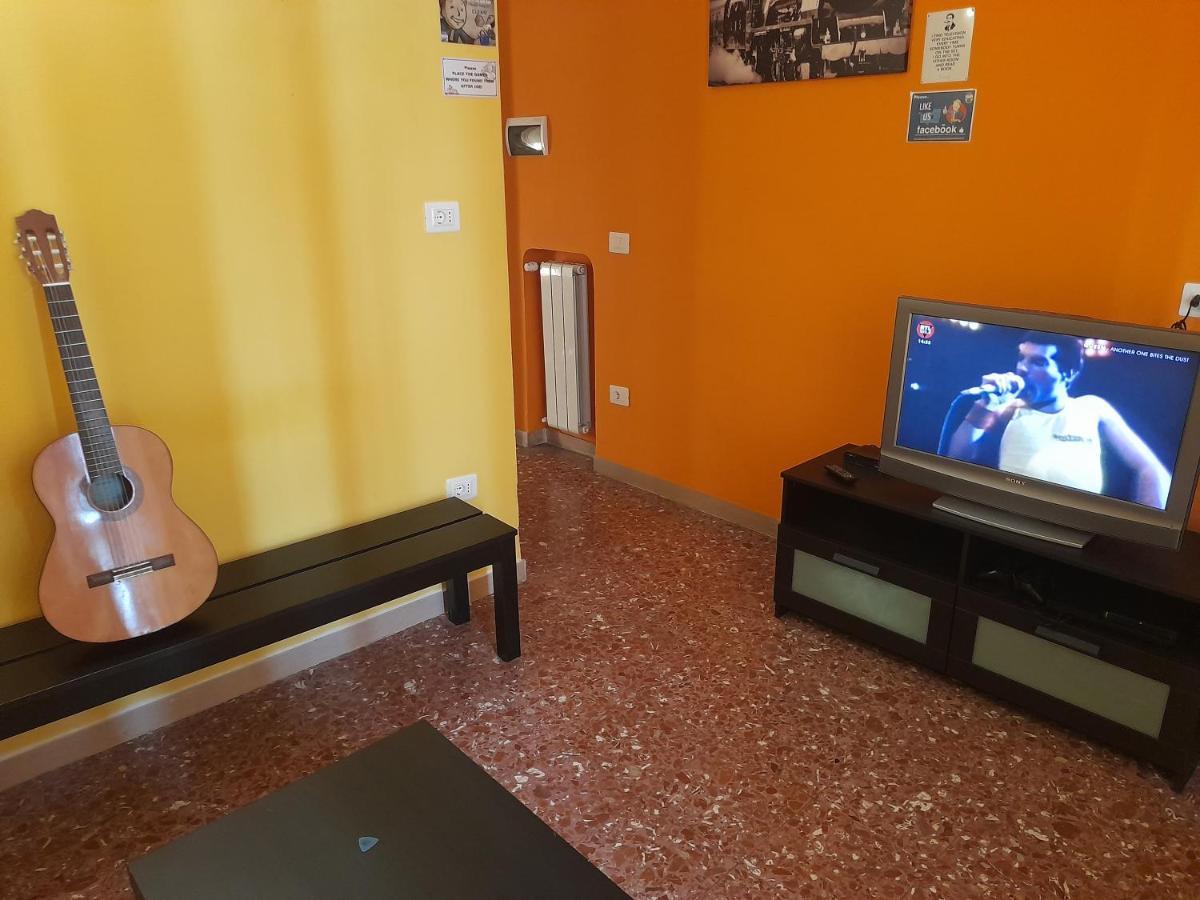 Pisa Train Station Hostel Kültér fotó